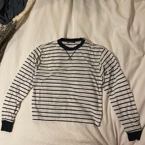 Brandy Melville long sleeve tee. One size but fits like a small/medium.